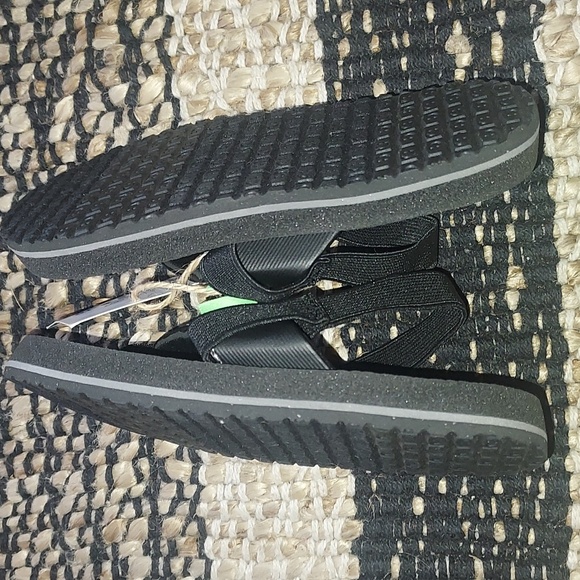 Sanuk  Toodler Boys Sandal NWT - Picture 6 of 9